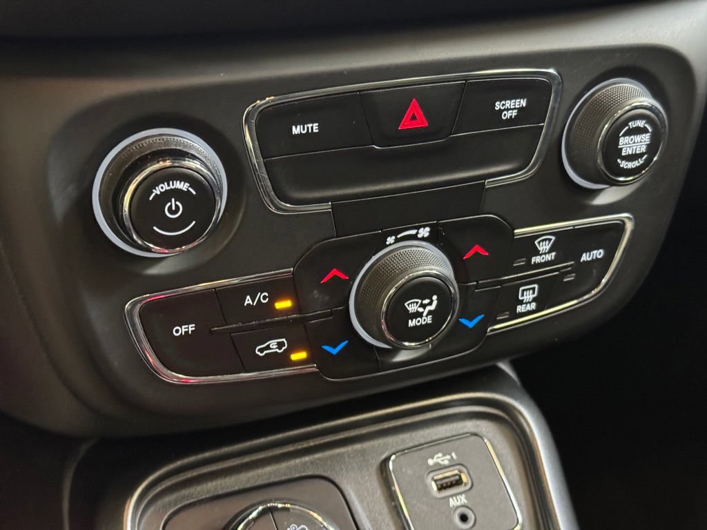 Used 2019 Jeep Compass Trailhawk AWD/4WD image 40