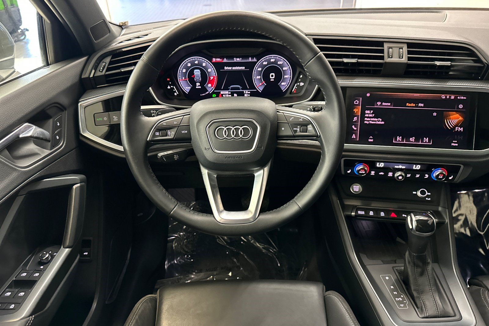 Used 2020 Audi Q3 2.0T Premium Plus w/ Premium Plus Package AWD/4WD image 29