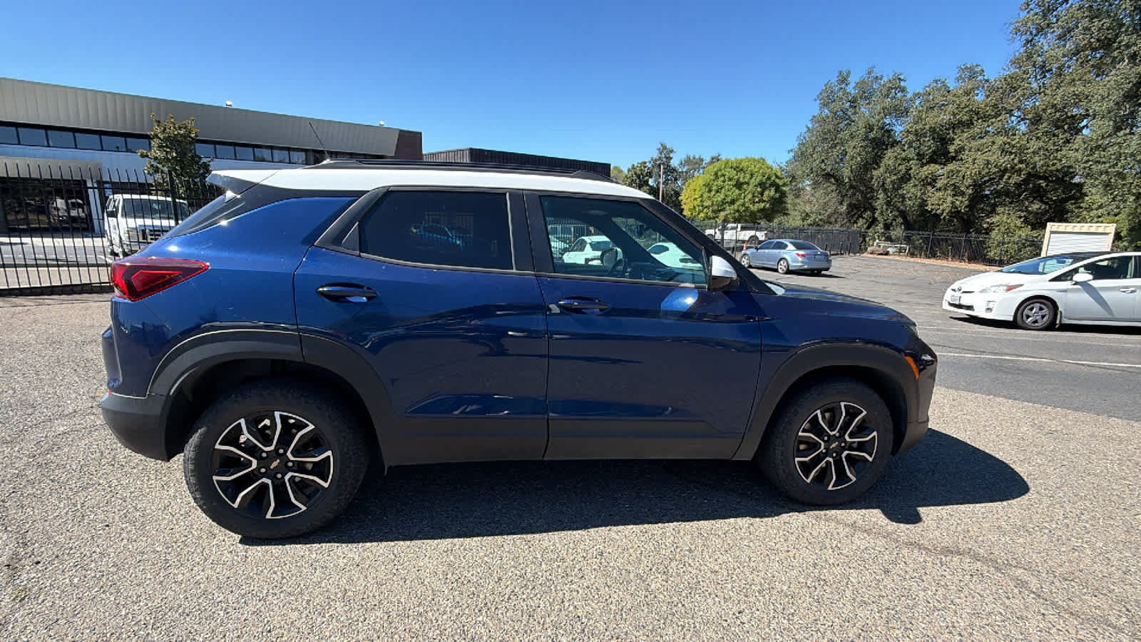 Used 2022 Chevrolet TrailBlazer ACTIV w/ Technology Package AWD/4WD image 4
