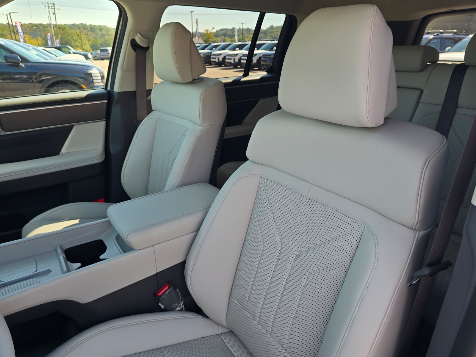 New 2027 Hyundai Santa Fe SEL FWD image 13