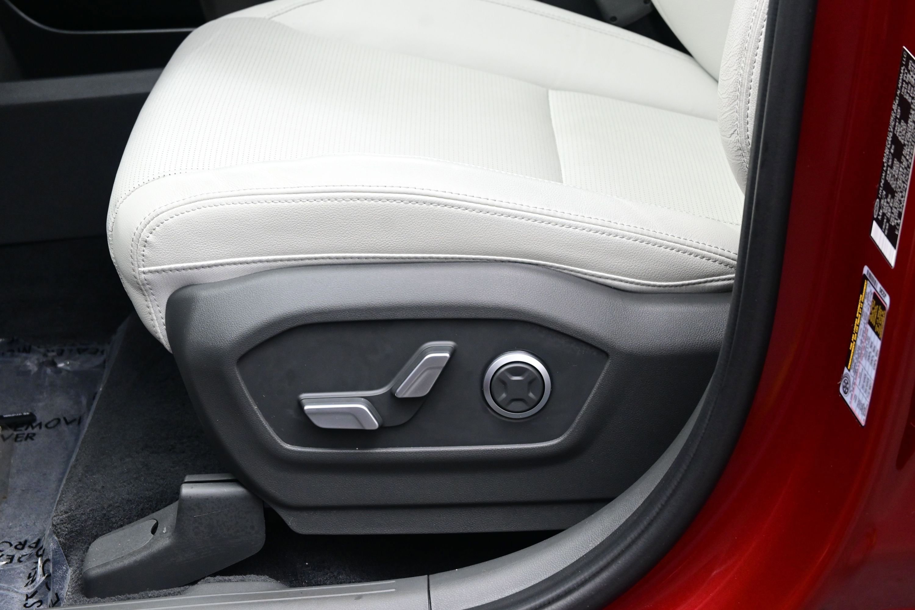 Used 2024 Hyundai Santa Fe Limited AWD/4WD image 11