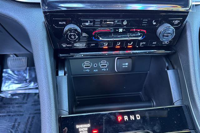 New 2025 Jeep Grand Cherokee Limited w/ Trailer Tow Package image 18