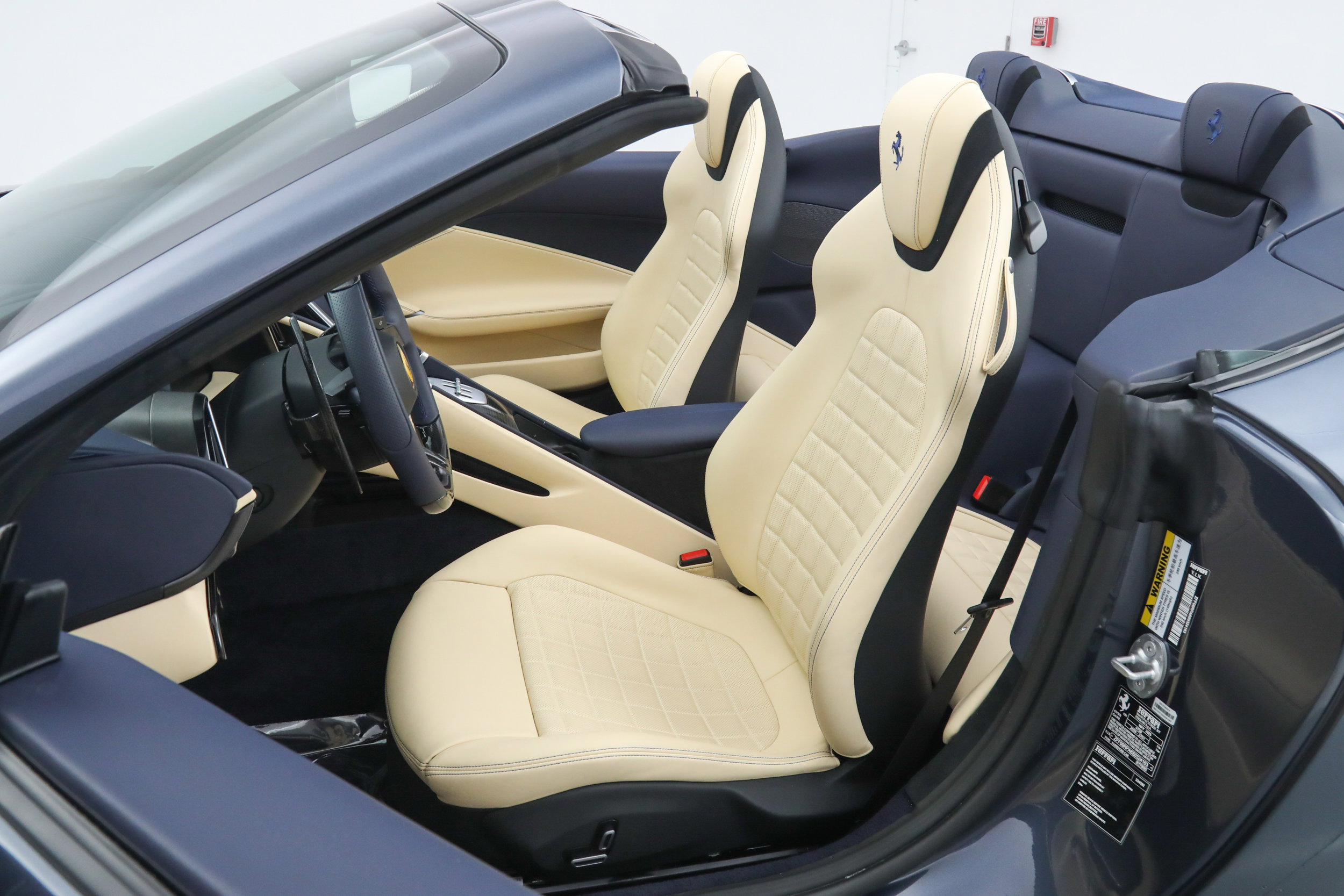 Certified 2025 Ferrari Roma Spider RWD image 5