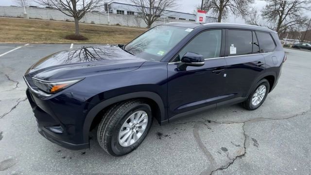 New 2026 Toyota Grand Highlander XLE image 4
