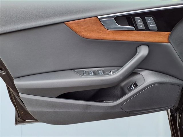 Used 2023 Audi A4 2.0T Premium image 11