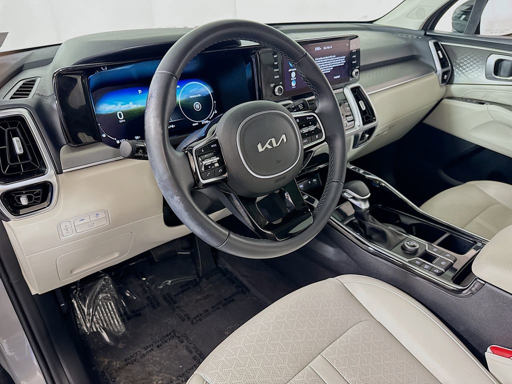 Used 2023 Kia Sorento SX image 9