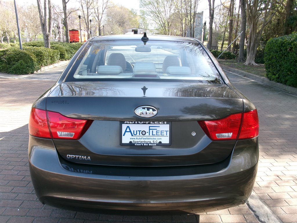 Used 2010 Kia Optima LX w/ Convenience Pkg image 6