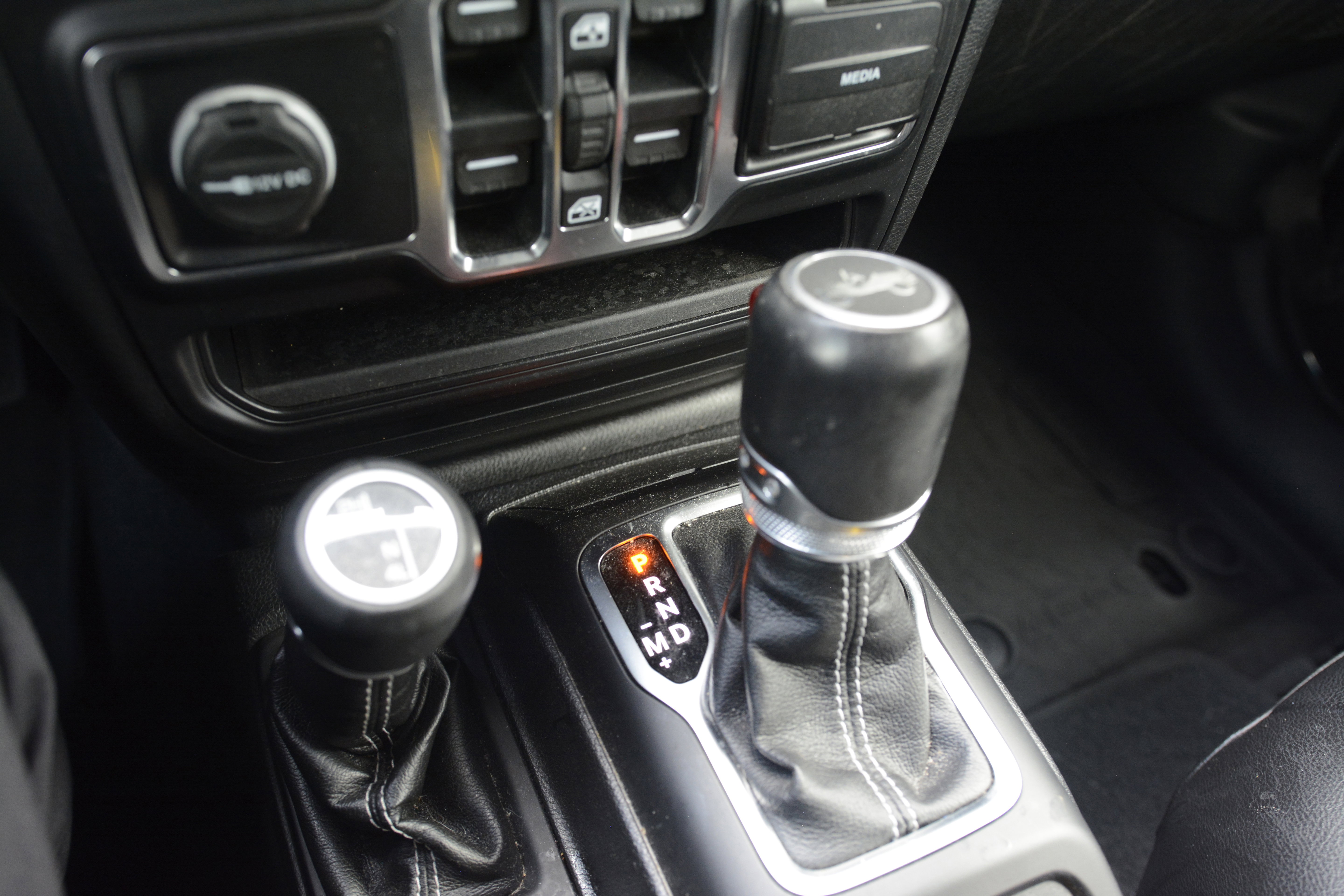 Used 2020 Jeep Wrangler Unlimited Sahara AWD/4WD image 21