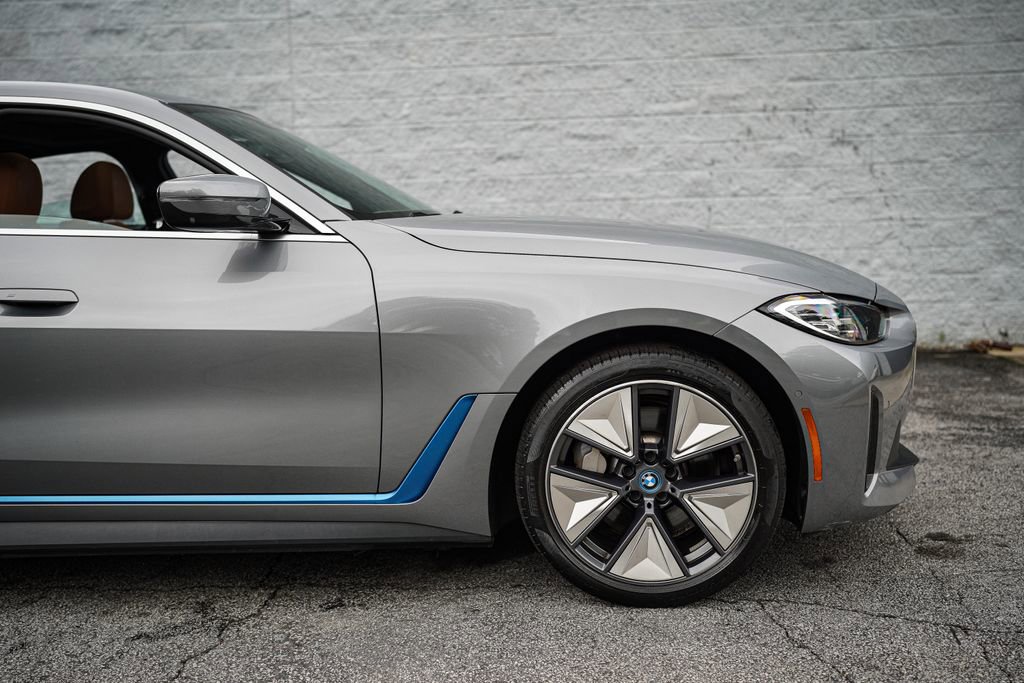 Used 2023 BMW i4 eDrive35 RWD image 16