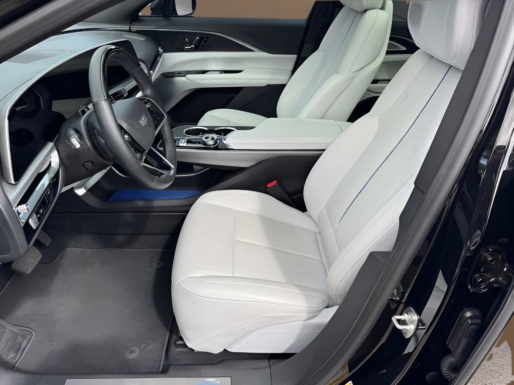 Certified 2024 Cadillac Lyriq Luxury AWD/4WD image 11