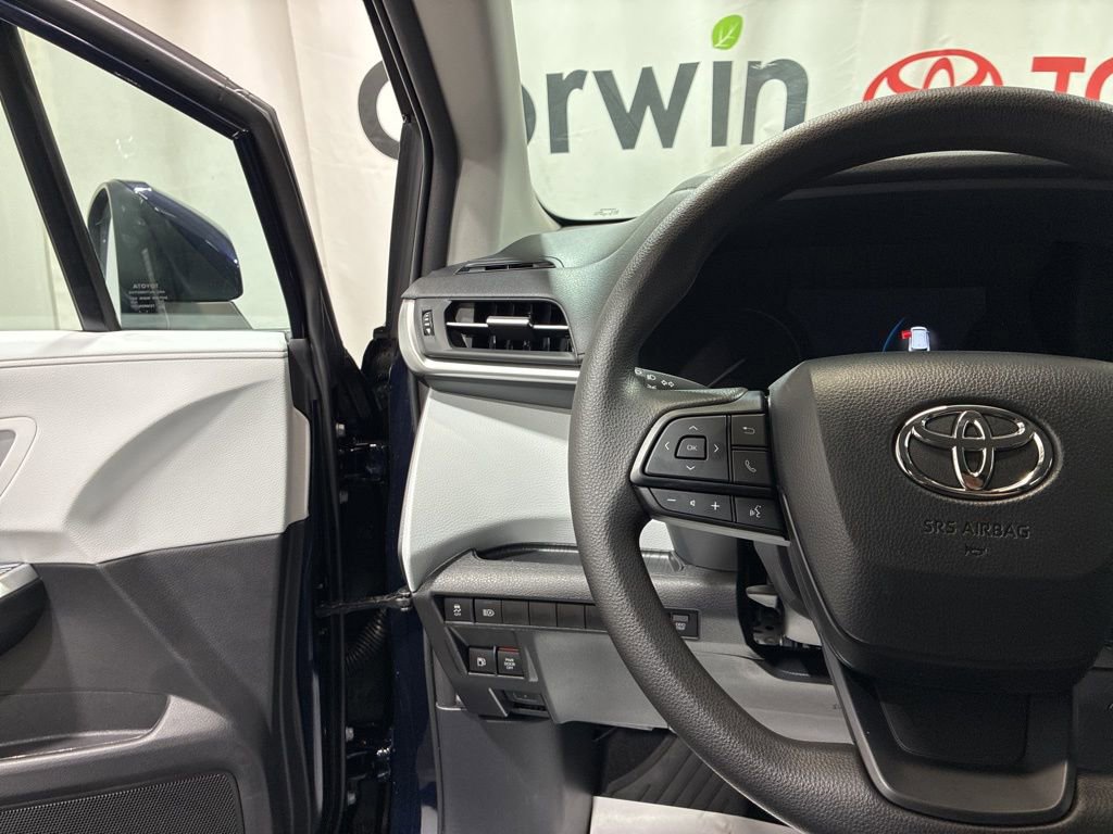 New 2026 Toyota Sienna LE image 26
