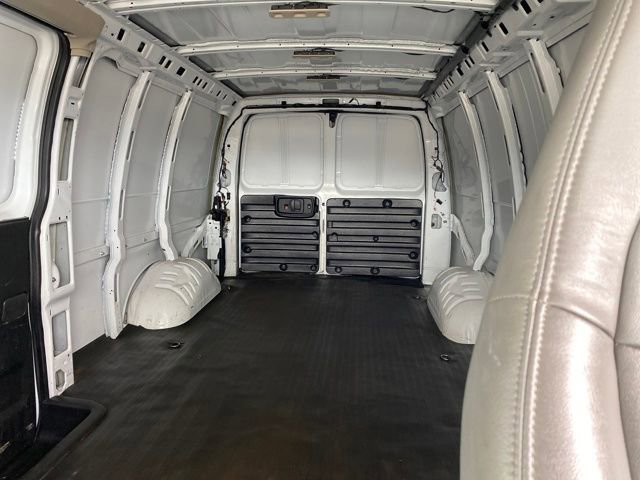 Certified 2024 GMC Savana 2500 Extended w/ Driver Convenience Package image 16