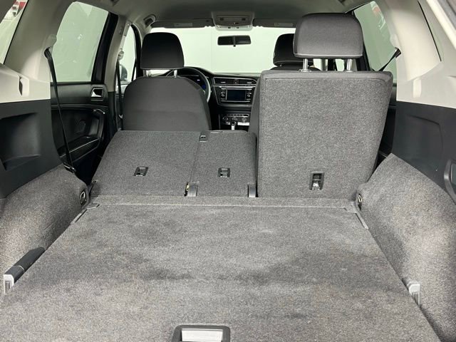Used 2022 Volkswagen Tiguan S image 27