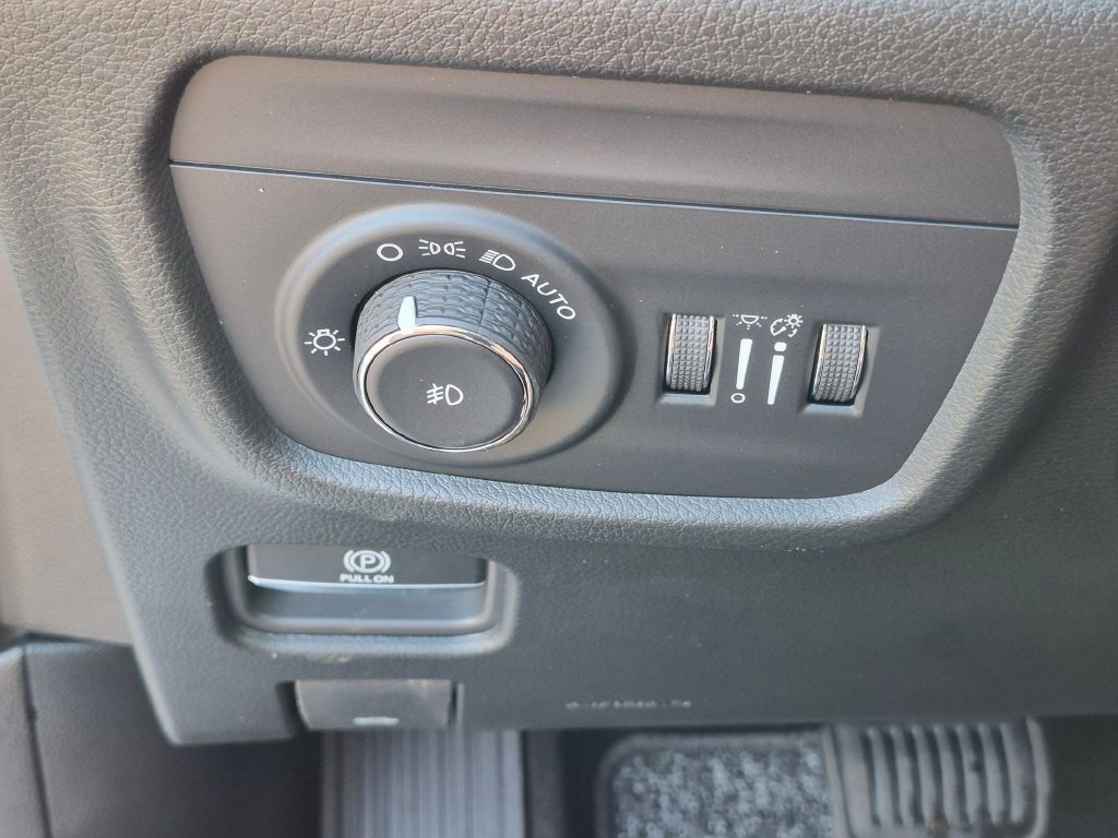 New 2026 Jeep Grand Cherokee Limited AWD/4WD image 14