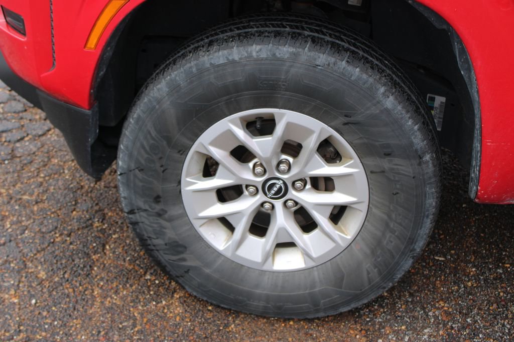 Used 2024 Nissan Frontier SV image 36