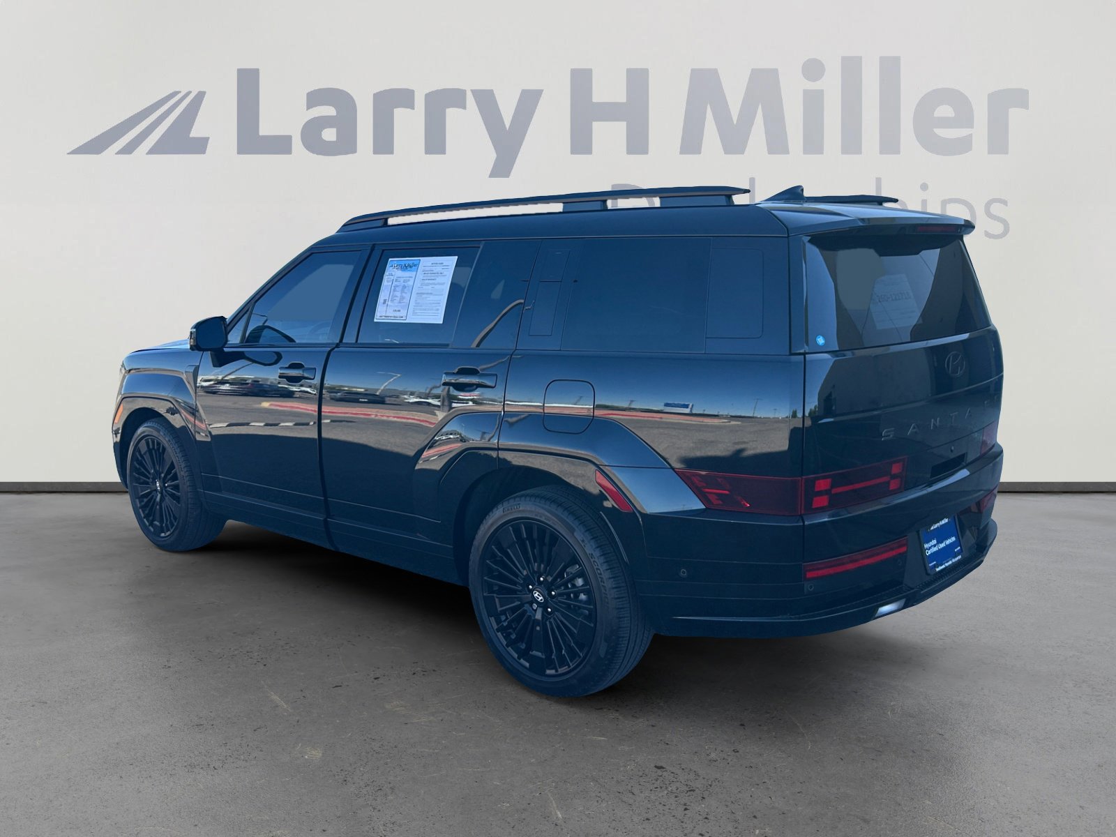 Certified 2025 Hyundai Santa Fe Calligraphy FWD image 4