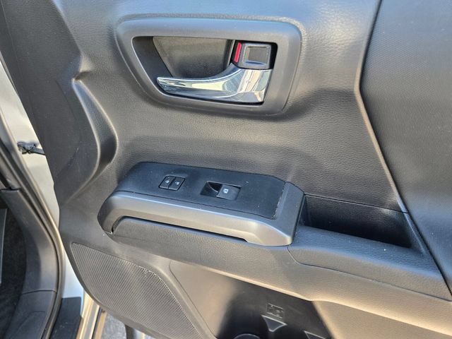 Used 2023 Toyota Tacoma TRD Off-Road AWD/4WD image 23