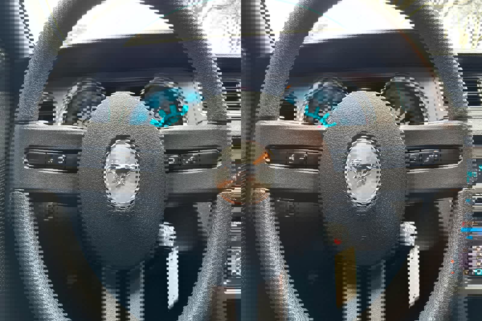 Used 2010 Ford Mustang GT image 21