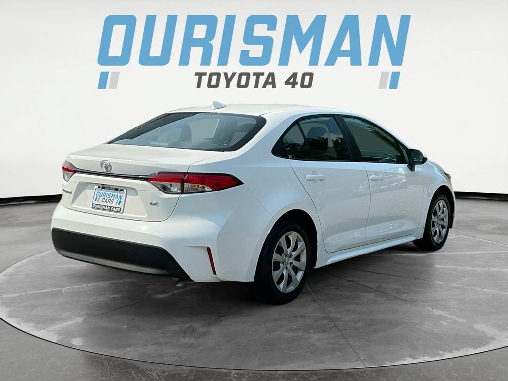 Used 2025 Toyota Corolla LE FWD image 7