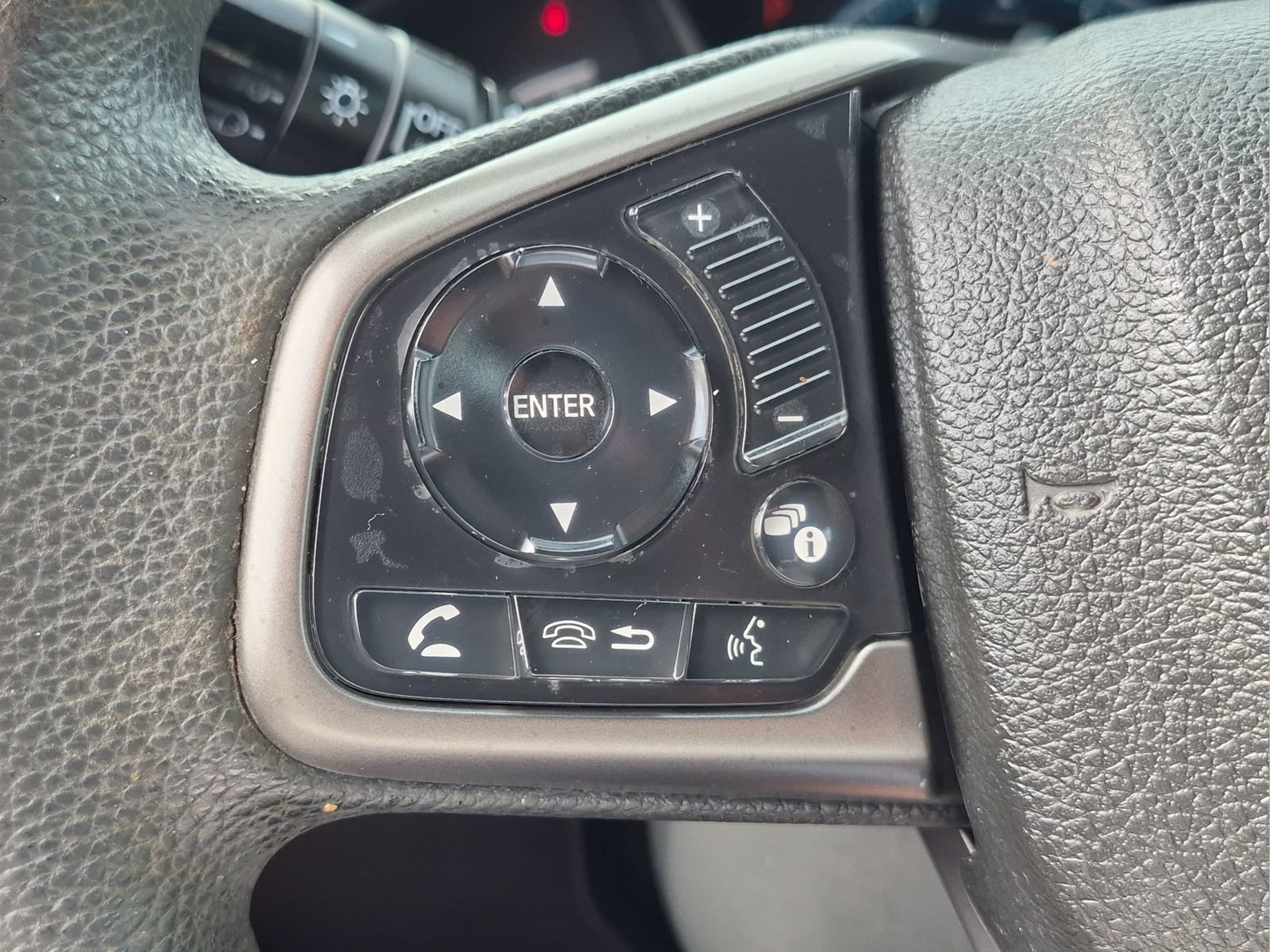 Used 2018 Honda Civic EX image 13