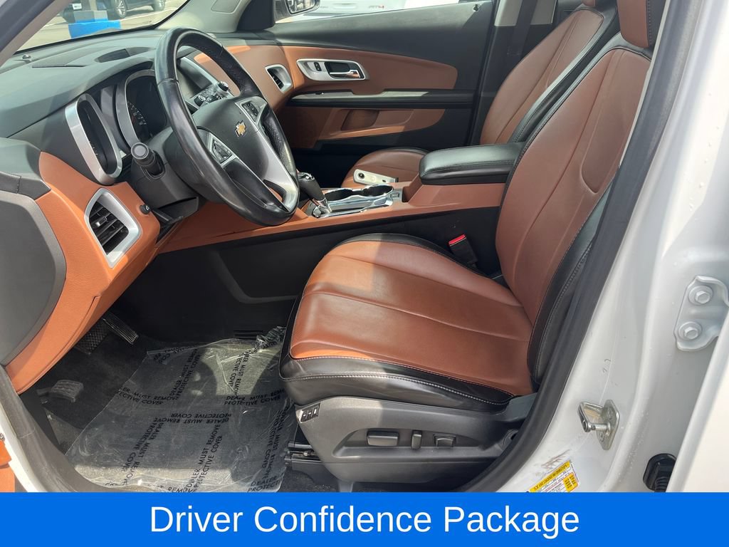 Used 2017 Chevrolet Equinox Premier w/ Enhanced Convenience Package AWD/4WD image 11