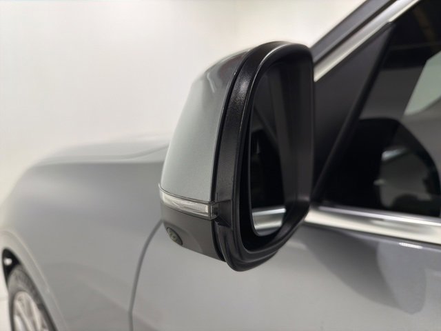 Used 2024 BMW X7 xDrive40i image 9