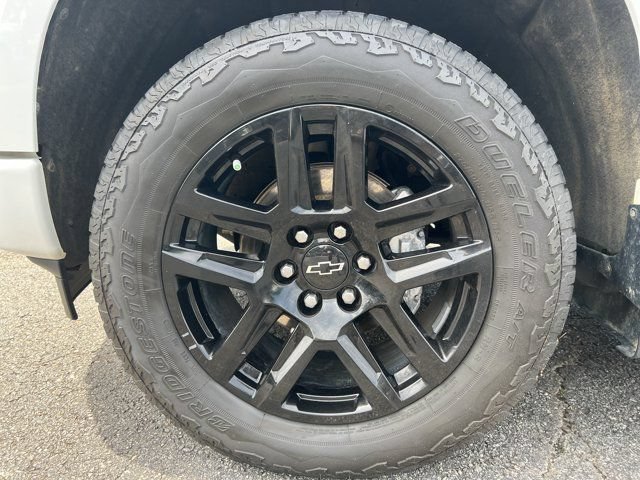 Used 2024 Chevrolet Silverado 1500 RST w/ Convenience Package II AWD/4WD image 14