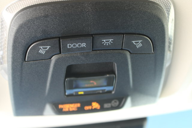 Used 2023 Toyota Corolla LE w/ Carpet Mat Package (TMS) FWD image 30