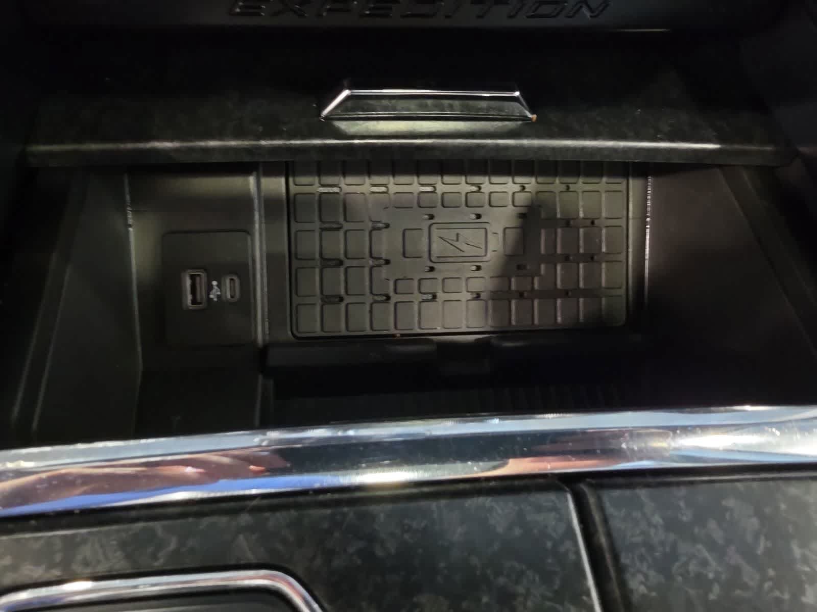 Used 2023 Ford Expedition Limited AWD/4WD image 28