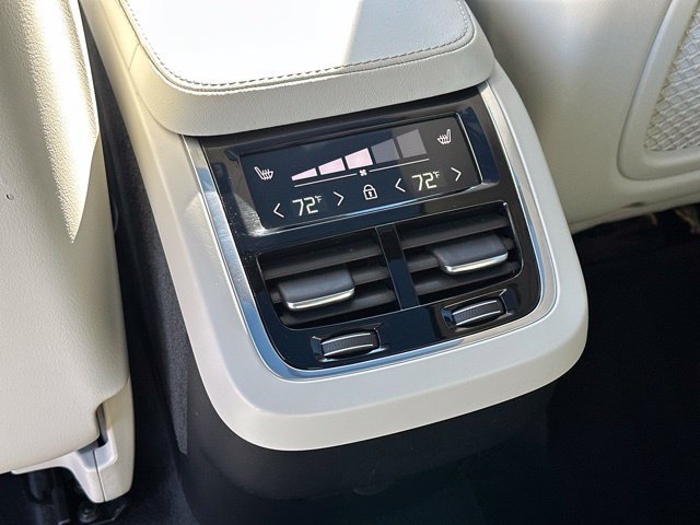 Certified 2023 Volvo XC90 B6 Plus w/ Protection Package Premier AWD/4WD image 16