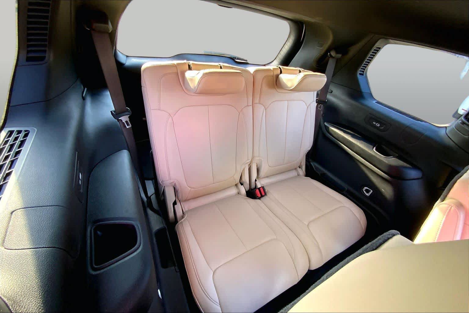 Used 2025 Jeep Grand Cherokee L Limited RWD image 35