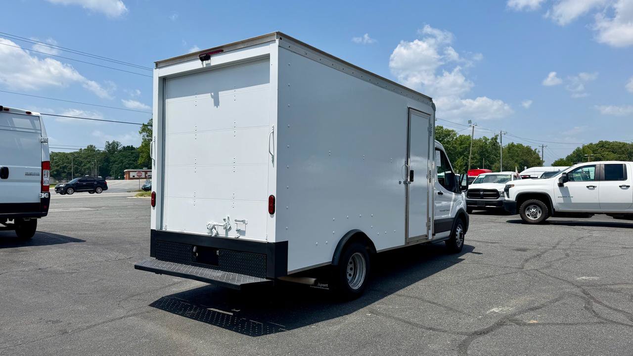 Used 2022 Ford Transit 350 DRW RWD image 6