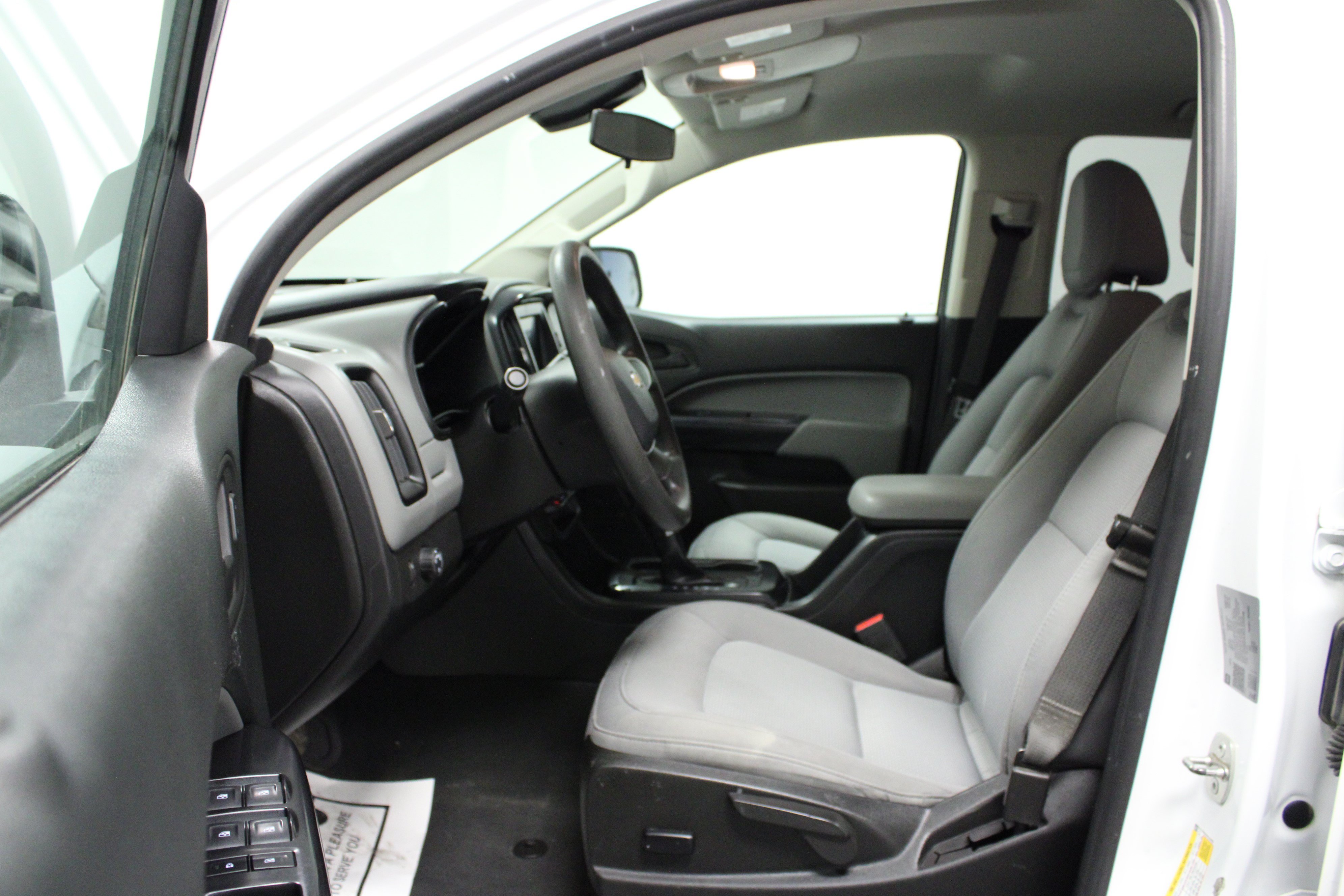 Used 2022 Chevrolet Colorado W/T w/ WT Convenience Package RWD image 12