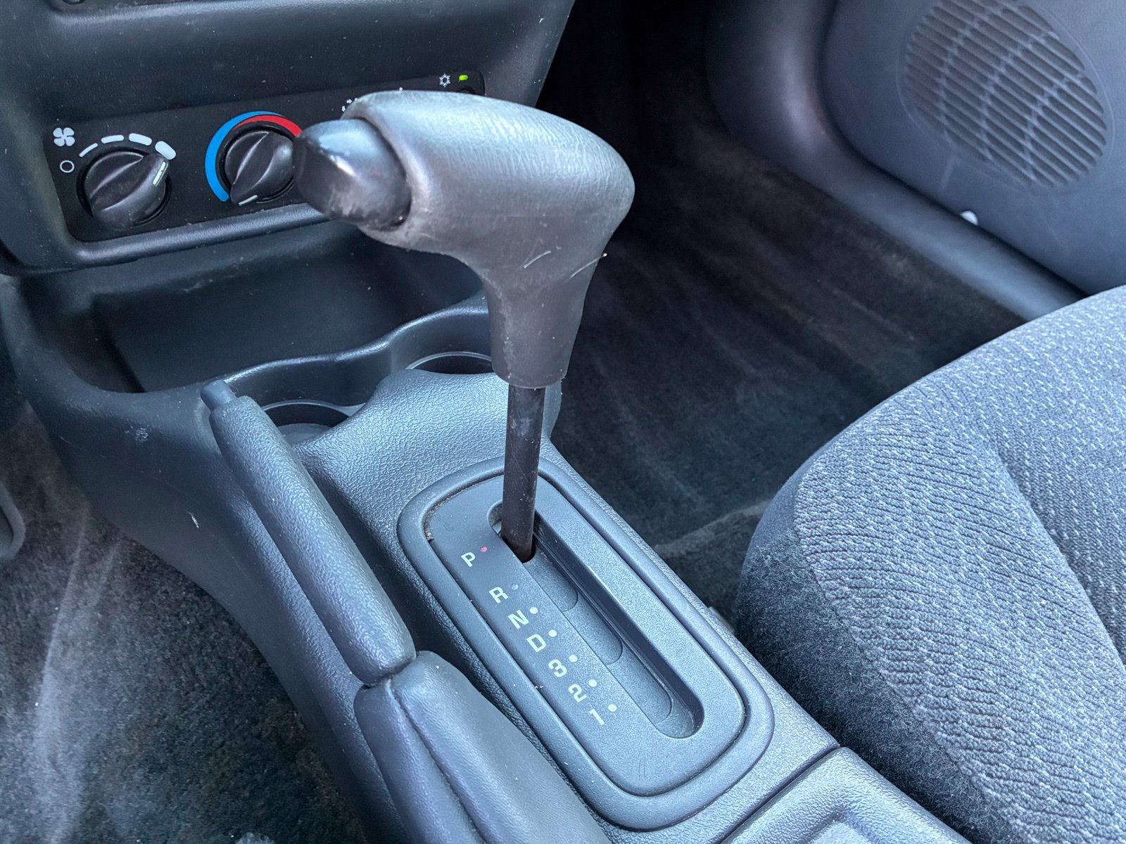 Used 2003 Chevrolet Cavalier LS FWD image 25