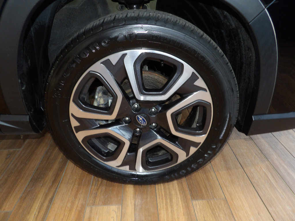 Used 2023 Subaru Ascent Limited image 4