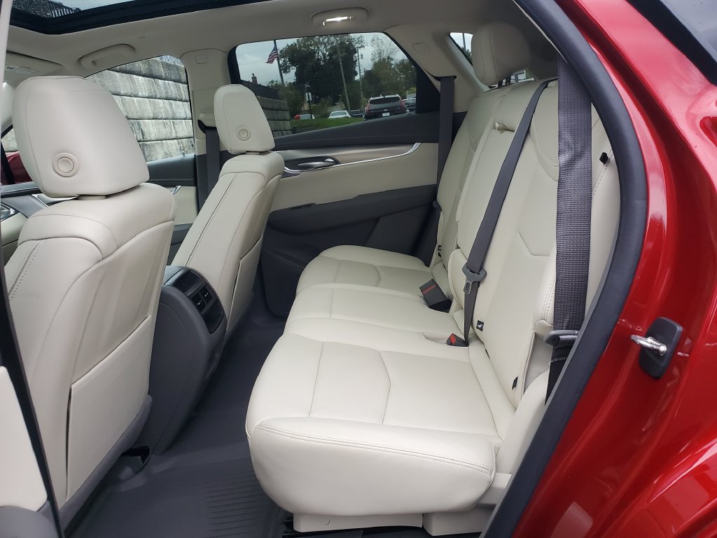 Used 2023 Cadillac XT5 Premium Luxury w/ LPO, Floor Liner Package AWD/4WD image 41
