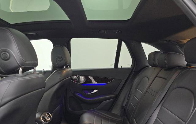 Used 2020 Mercedes-Benz GLC 300 4MATIC w/ Multimedia Package image 11