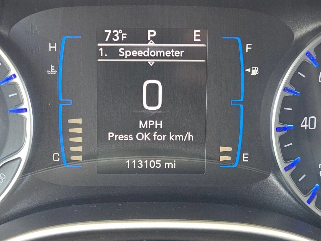 Used 2017 Chrysler Pacifica Touring FWD image 38