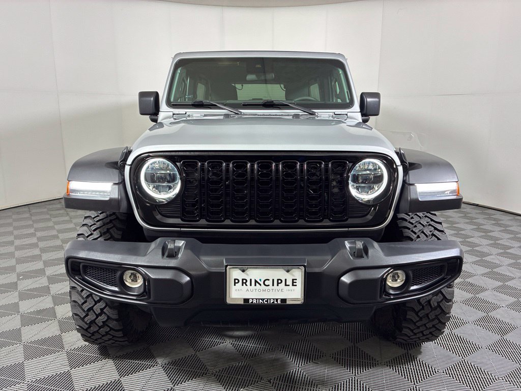 Used 2024 Jeep Wrangler Unlimited Sport AWD/4WD image 3