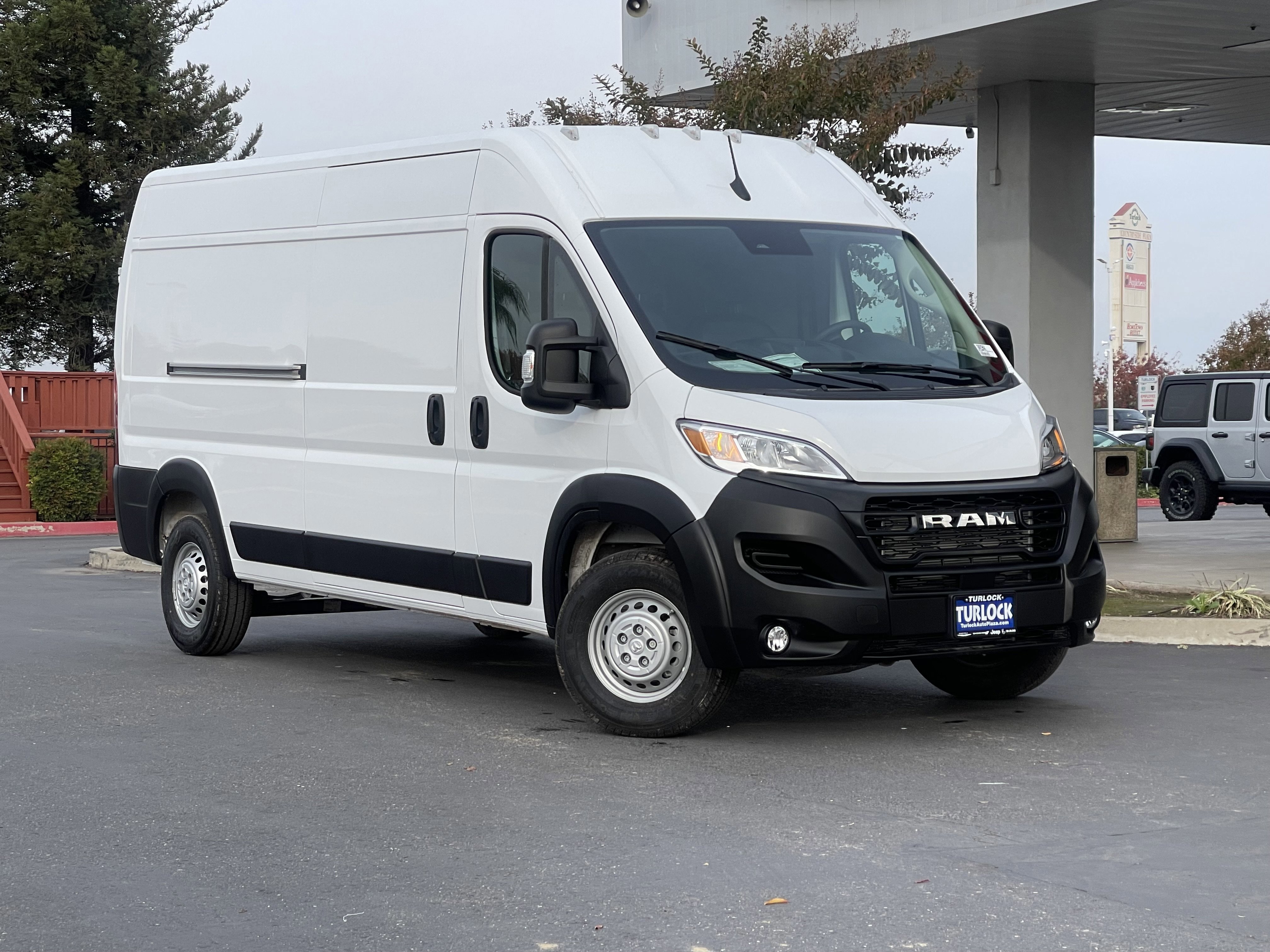 New 2025 RAM ProMaster 2500 w/ Convenience Group