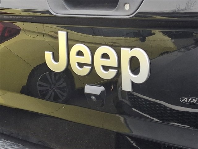 Used 2020 Jeep Gladiator Overland w/ Dual Top Group image 3