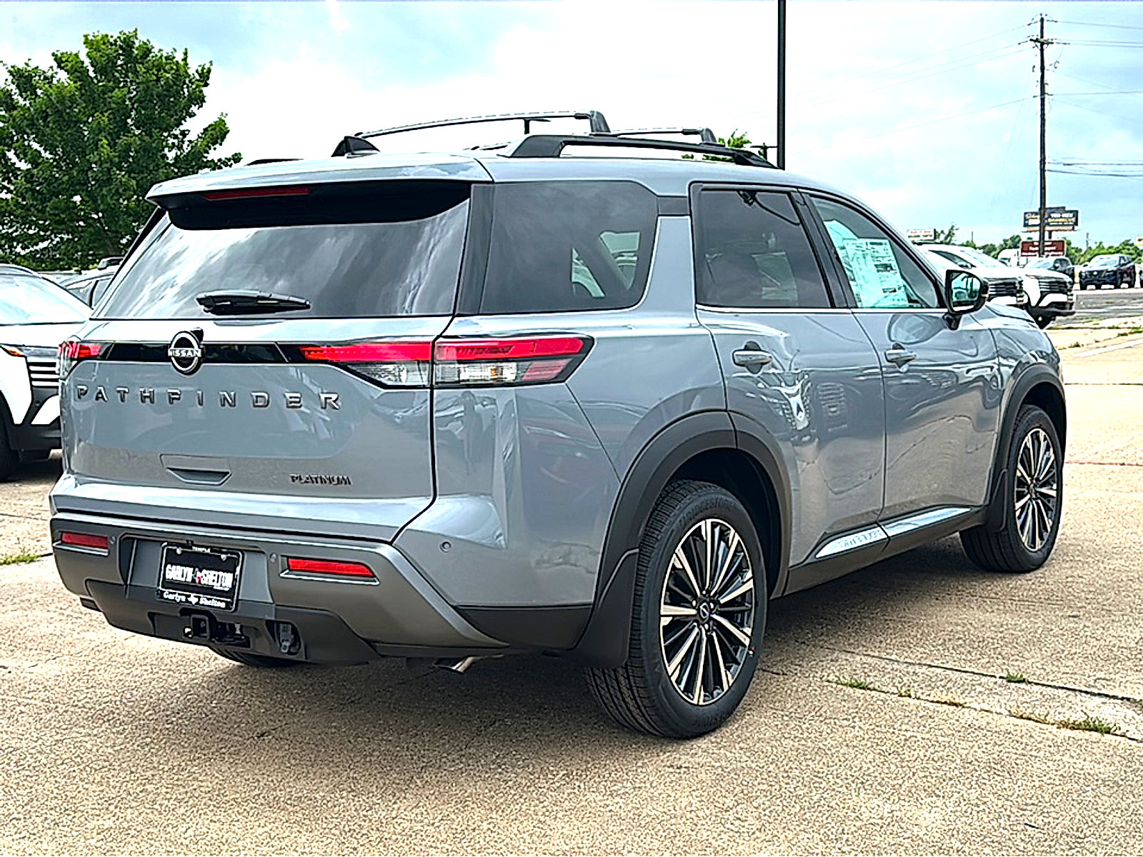 New 2026 Nissan Pathfinder Platinum w/ Lighting Package FWD image 8