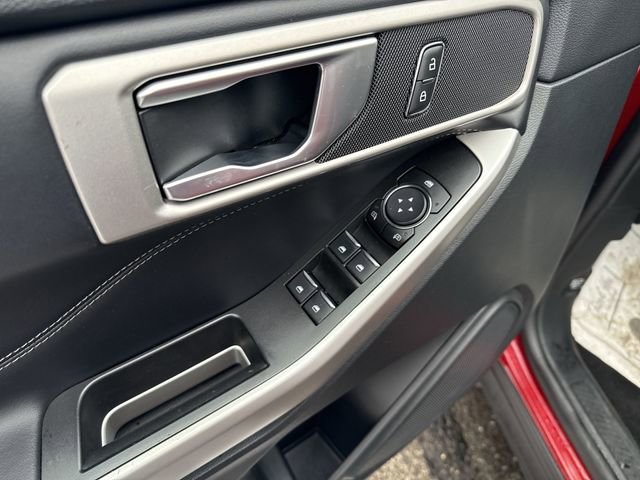 Used 2023 Ford Explorer XLT w/ Equipment Group 202A image 17