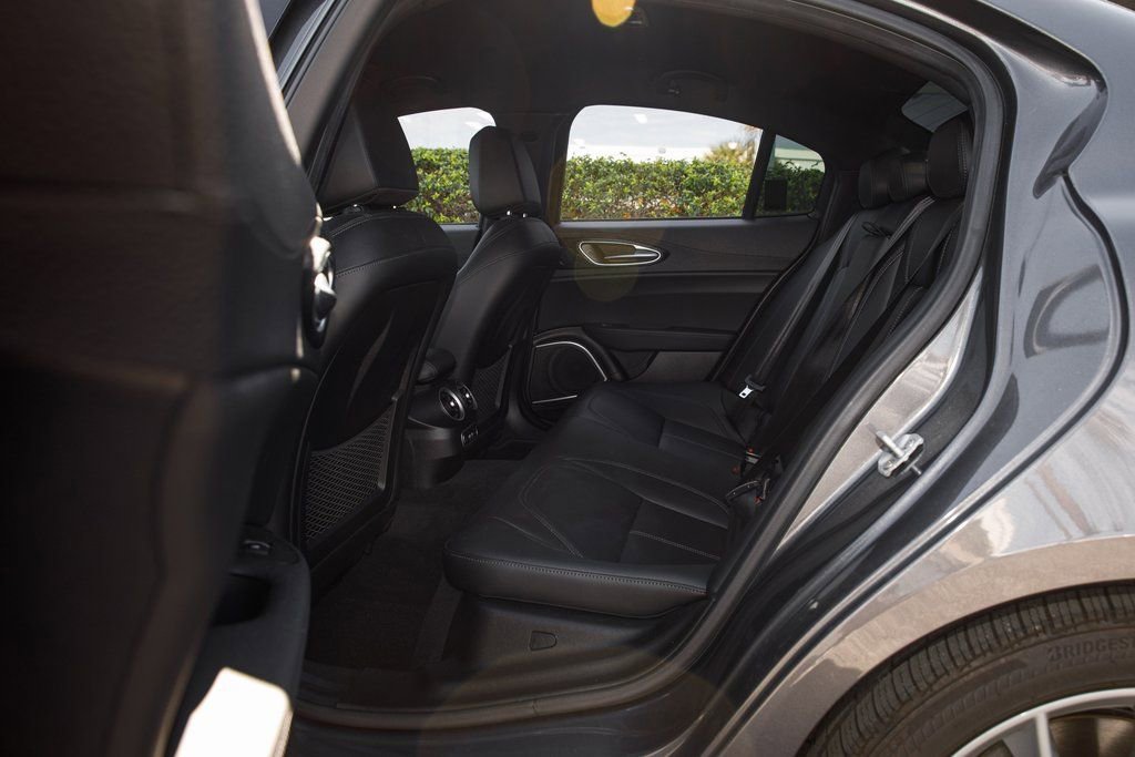 Used 2022 Alfa Romeo Giulia Sprint image 27