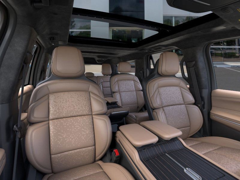New 2025 Lincoln Navigator L Black Label image 10