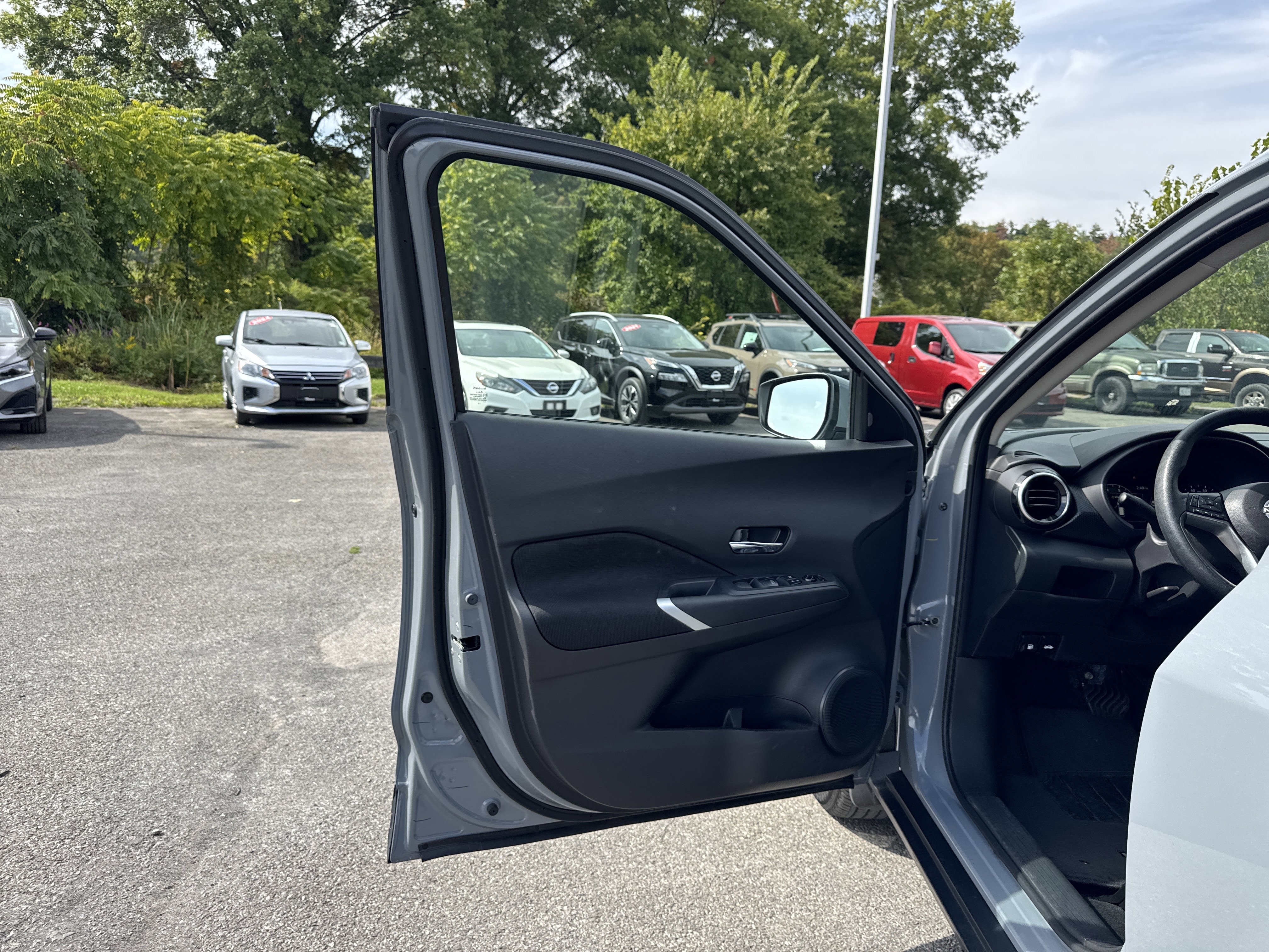 Certified 2023 Nissan Kicks SV image 10