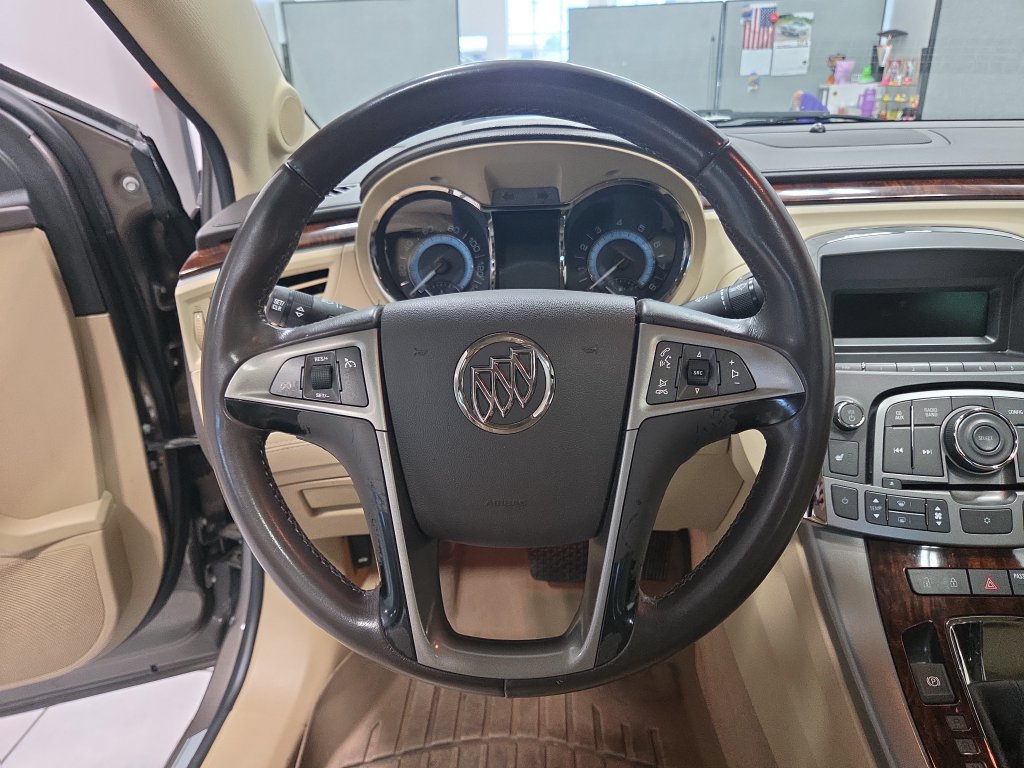 Used 2011 Buick LaCrosse CXL FWD image 29