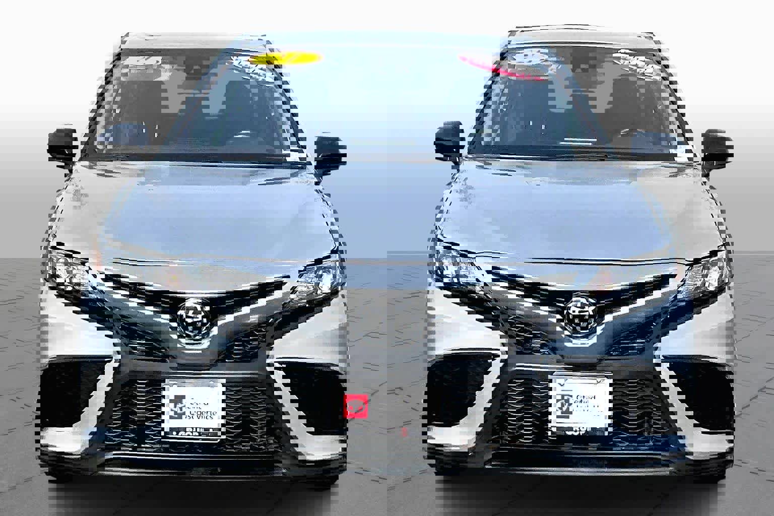 Certified 2021 Toyota Camry SE image 4