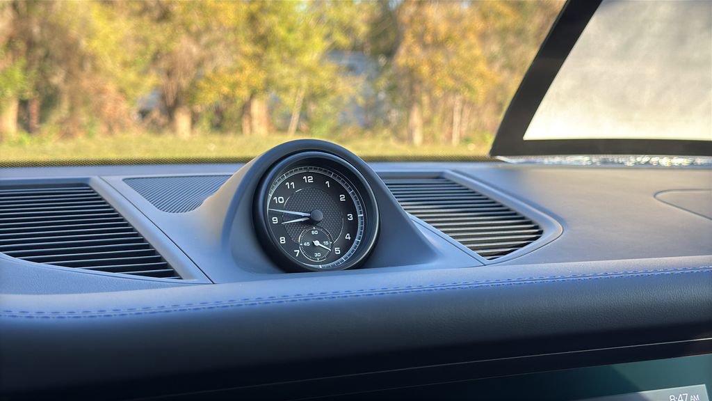 Certified 2025 Porsche Macan image 26