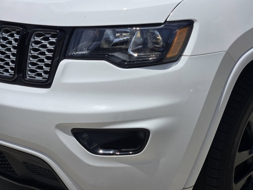 Used 2019 Jeep Grand Cherokee Altitude AWD/4WD image 15